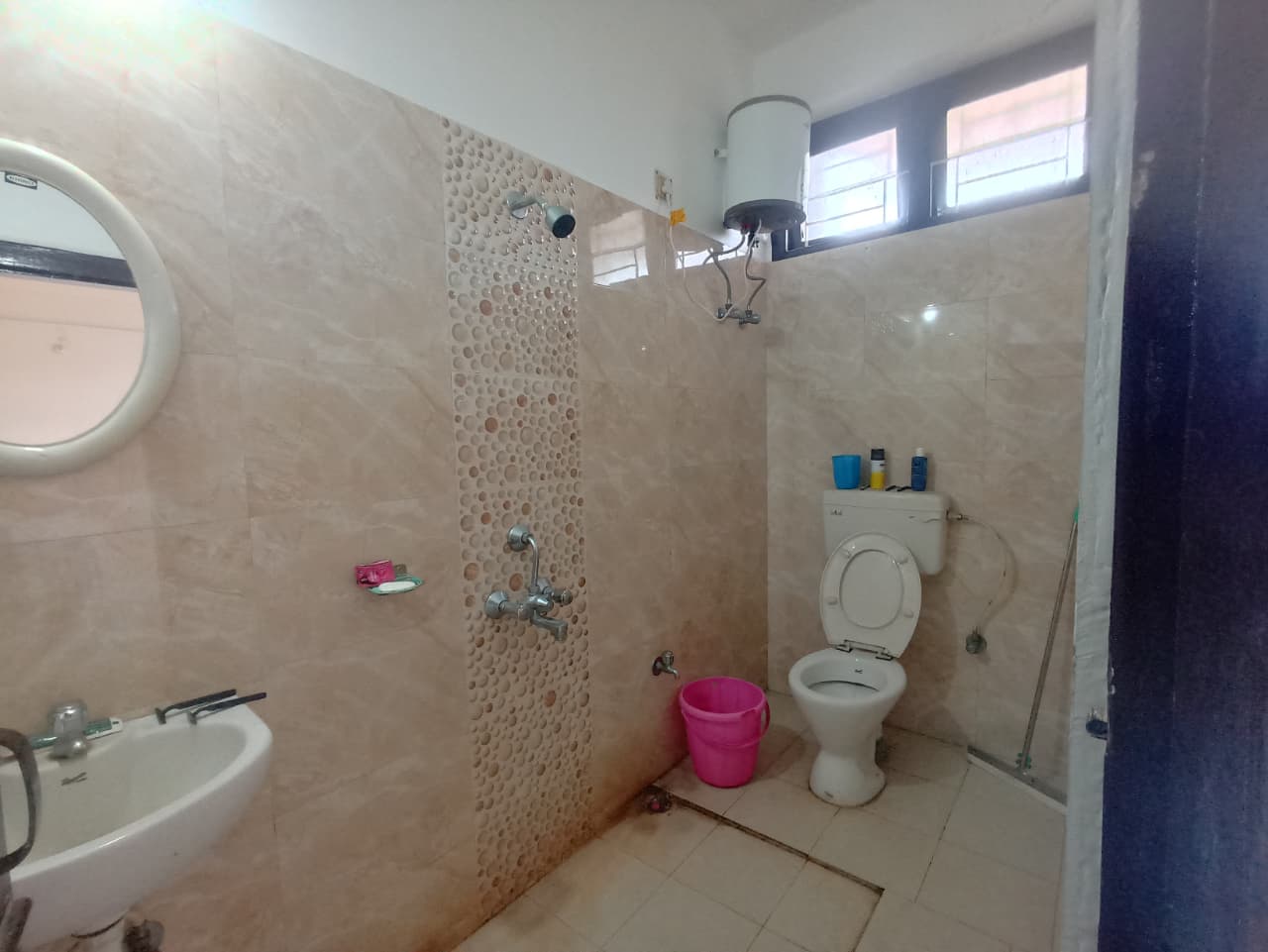 Unfurnished 2bhk in Hatigaon, Guwahati, Assam, India for Rent